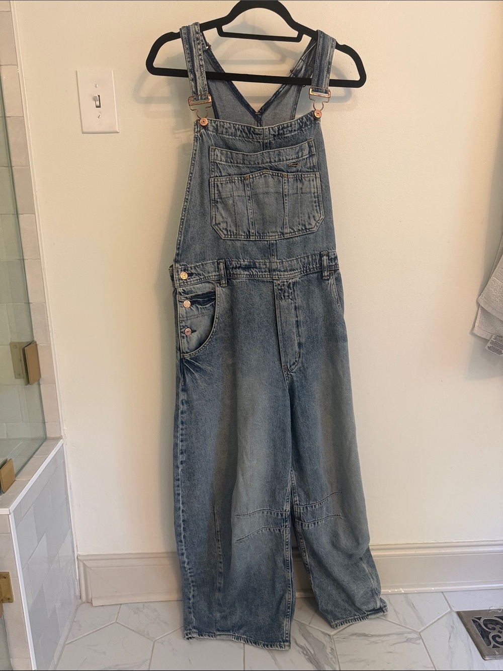 Gap Horseshoe Women's Denim Overalls - Barrel RIP in rear see pics